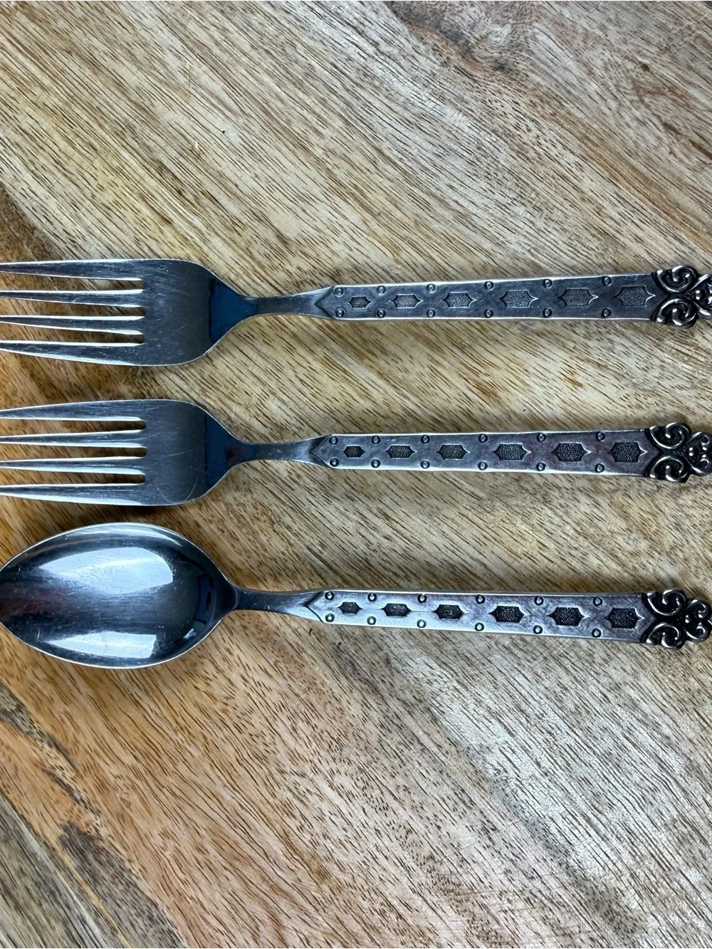 Oneida Morning Star Japan Flatware Set 2 Forks & Spoon